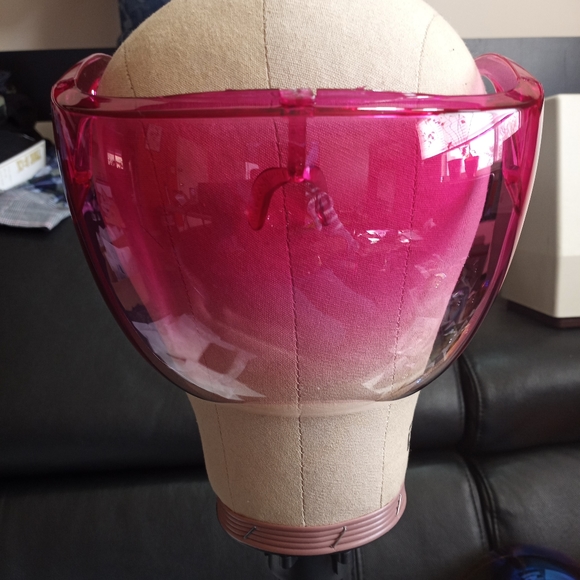 Protective Isolated Mask - Picture 9 of 12